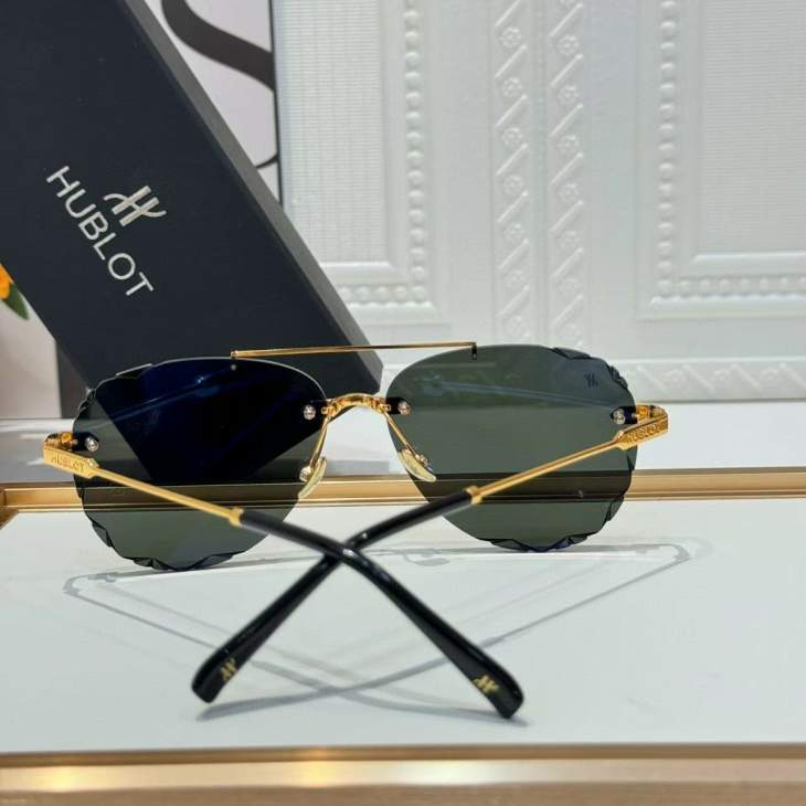 Picture of Hublot Sunglasses _SKUfw71164342fw